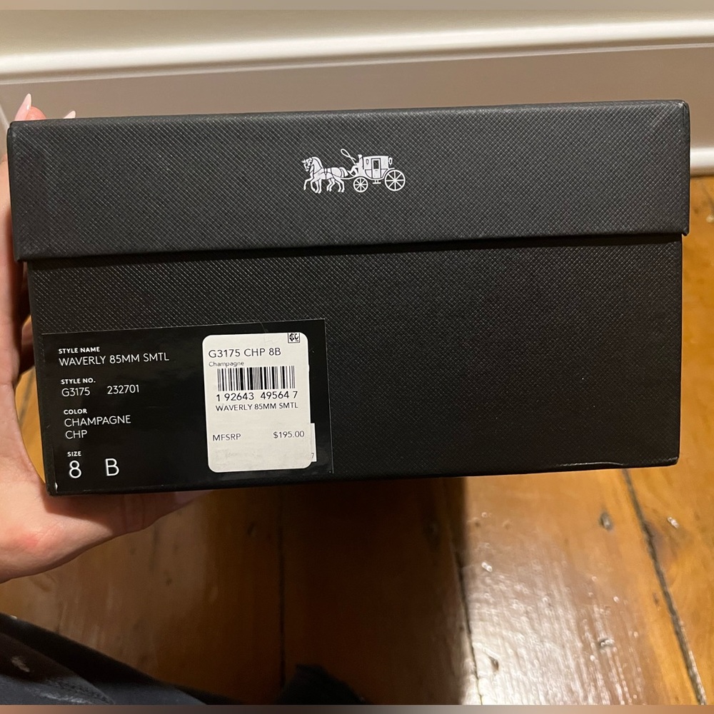 NWT Coach 85MM Champagne Leather Pumps Size 8 w box and dust bag - Picture 2 of 9